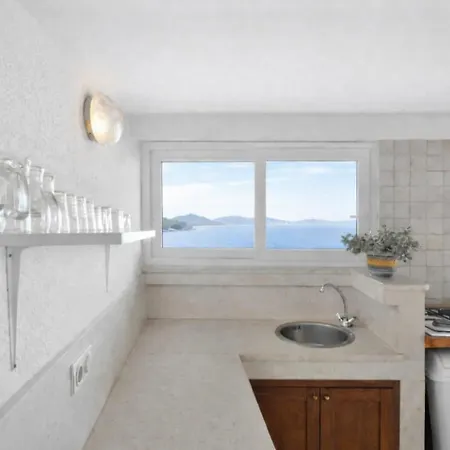 Panorama Sea View For 6, Free Parking At The House *